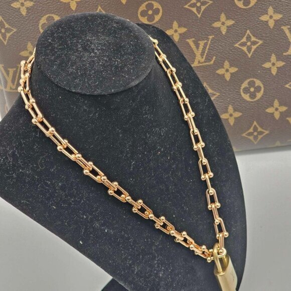 Authentic Louis Vuitton Lock & Key with Unbranded Gold Plated Chain Necklace - Picture 11 of 11